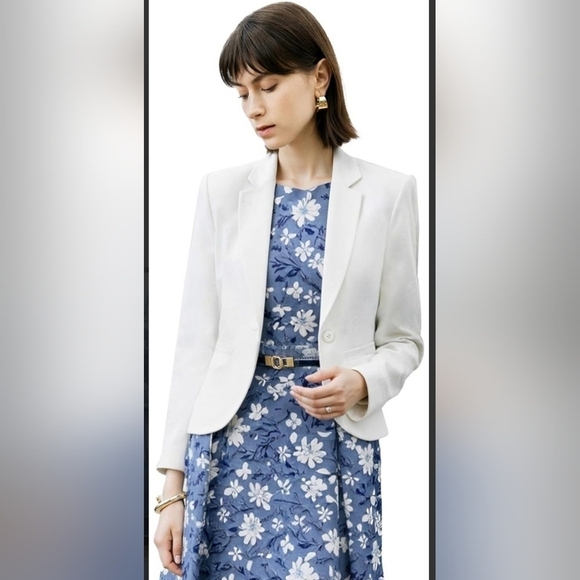 Cyper River Jackets & Blazers - Elegant White Women's Blazer